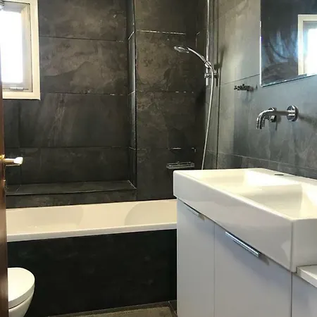 Center - Stasikratous Apartment